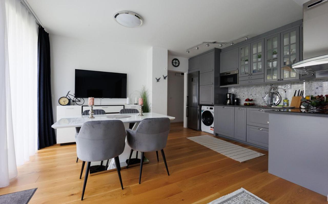 Villa Bauhaus Penthouse Wellness Apartman Шіофок Екстер'єр фото