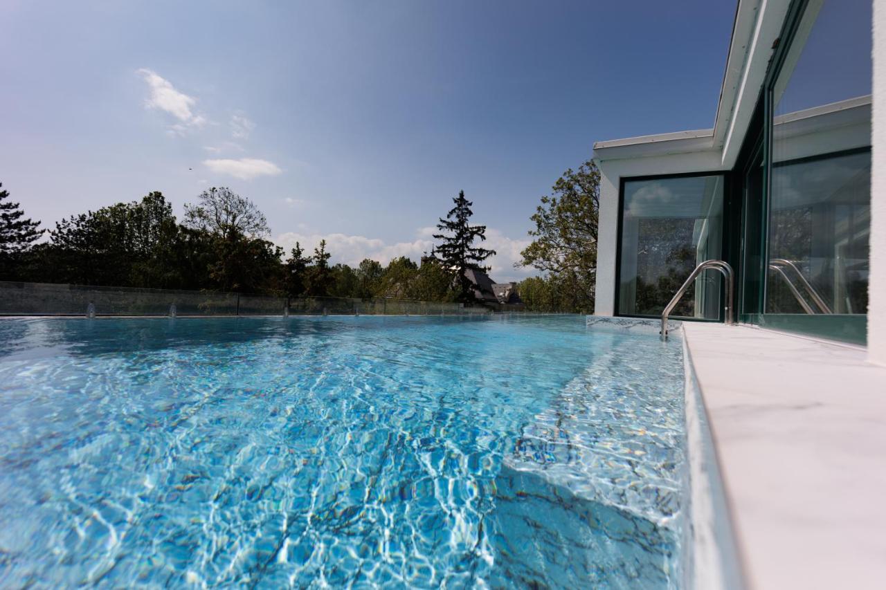 Villa Bauhaus Penthouse Wellness Apartman Шіофок Екстер'єр фото